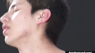 سكس رجال هيجانين على شاب كيوت وهو مرة ممحون - xnxx gay