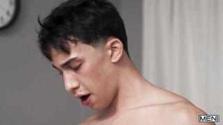 سكس لواط سننكشف كن سريع ياعمري - xnxx gay